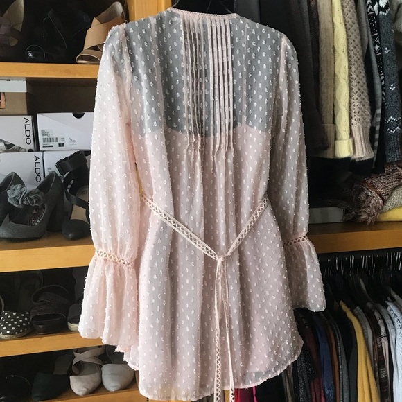⭐️BOGO FREE⭐️ KIMCHI BLUE Pretty in pale pink blouse - Picture 3 of 8